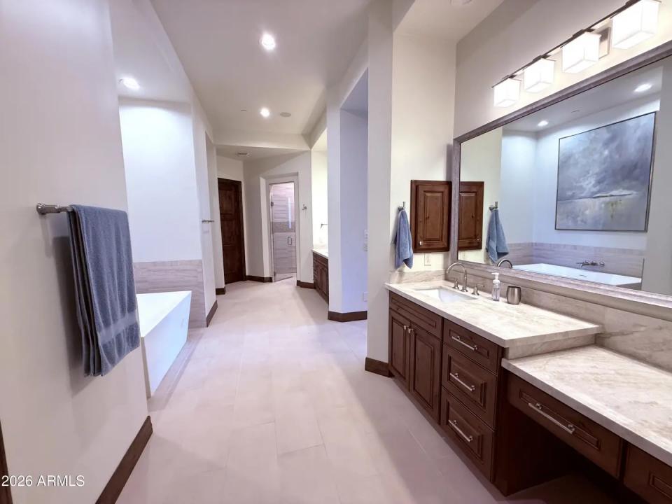 Real Estate Picture 23