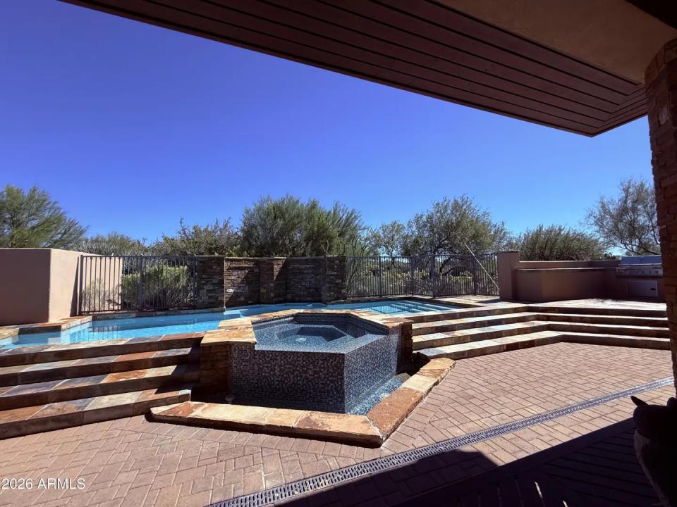 Real Estate Picture 26