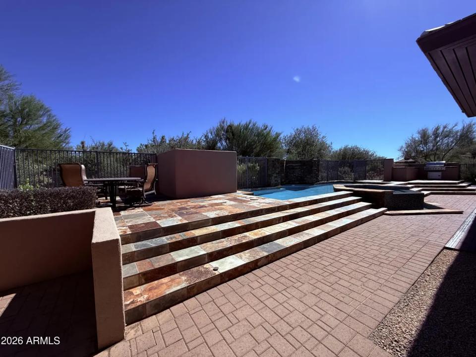 Real Estate Picture 28