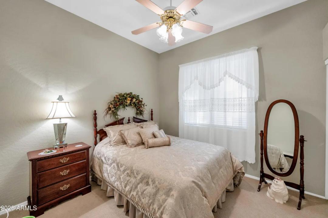 Real Estate Picture 18