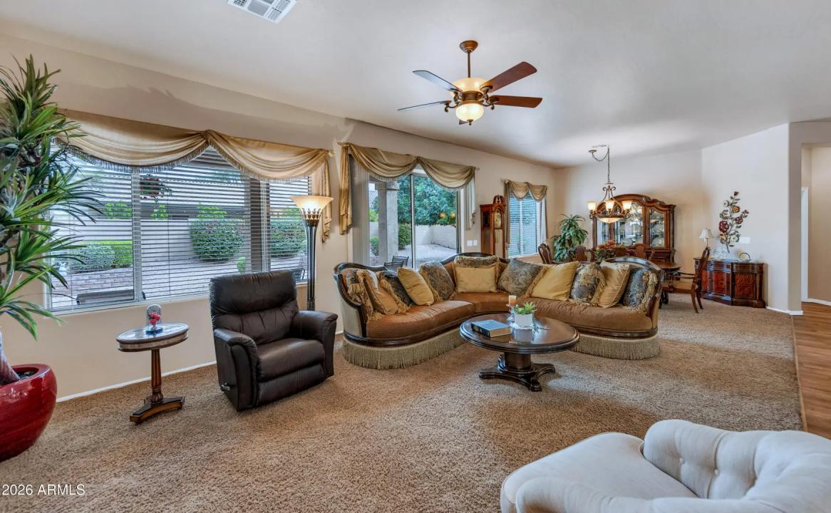 Real Estate Picture 11