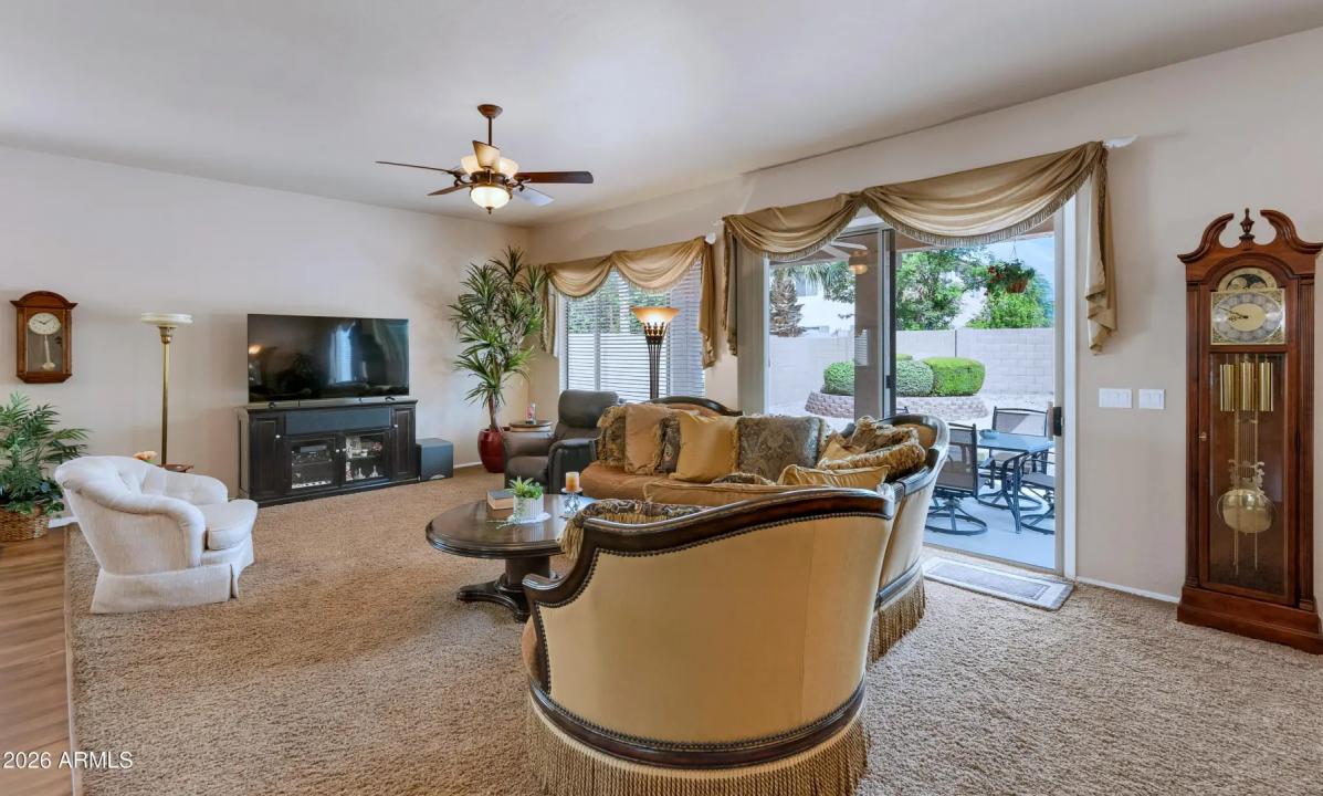 Real Estate Picture 12