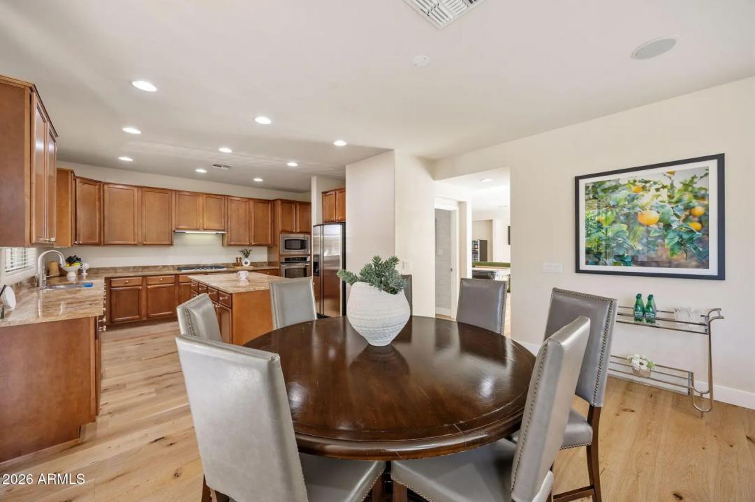 Real Estate Picture 16