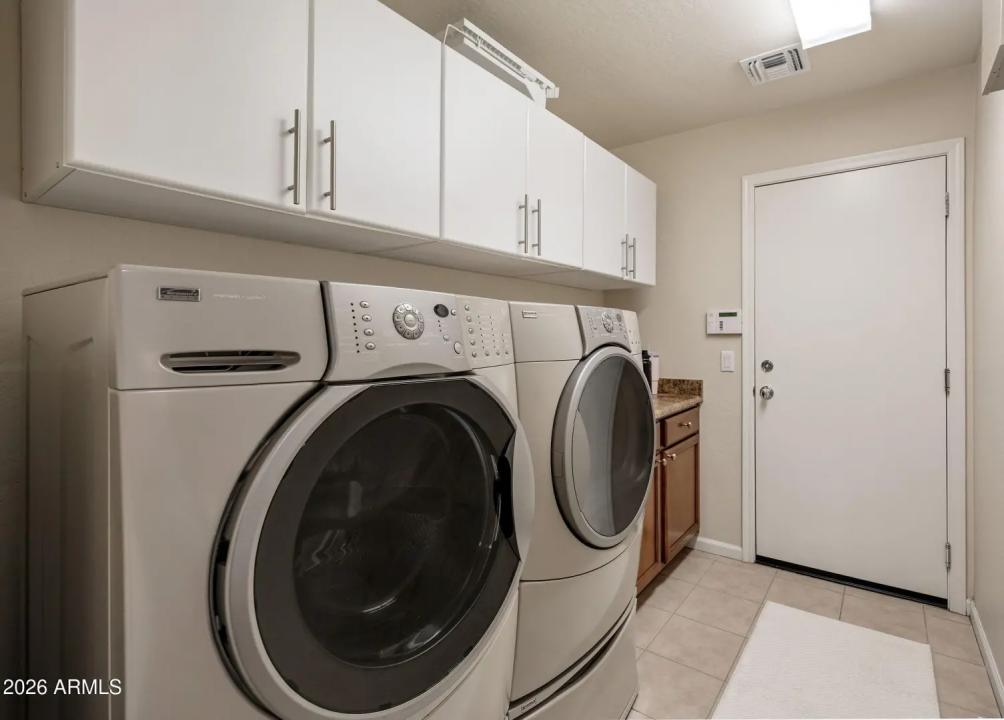 Real Estate Picture 19