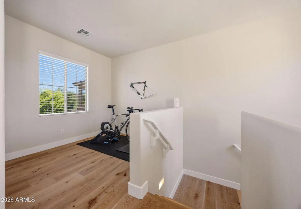 Real Estate Picture 20