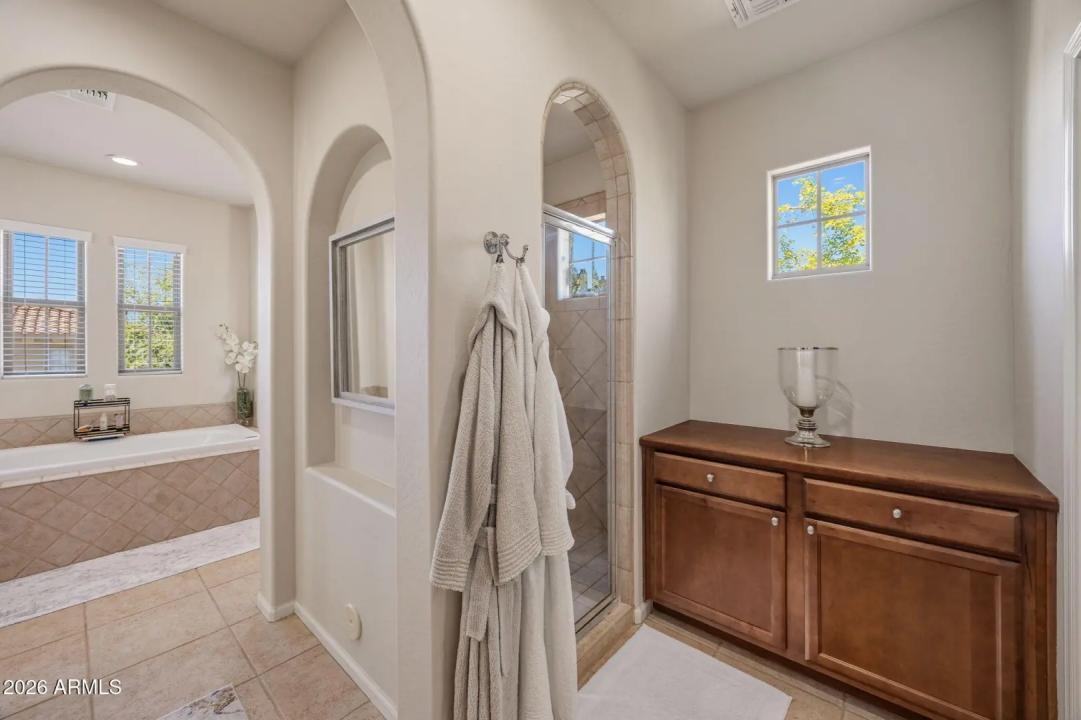 Real Estate Picture 24