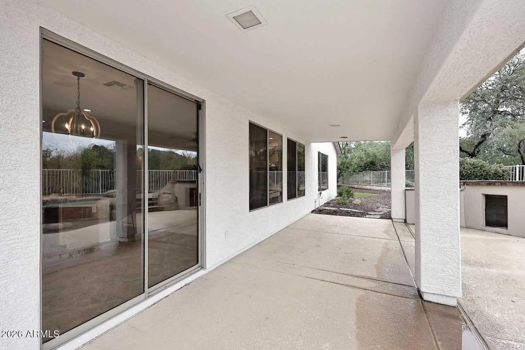 Real Estate Picture 9