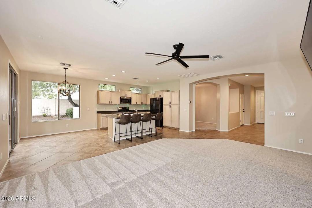 Real Estate Picture 12