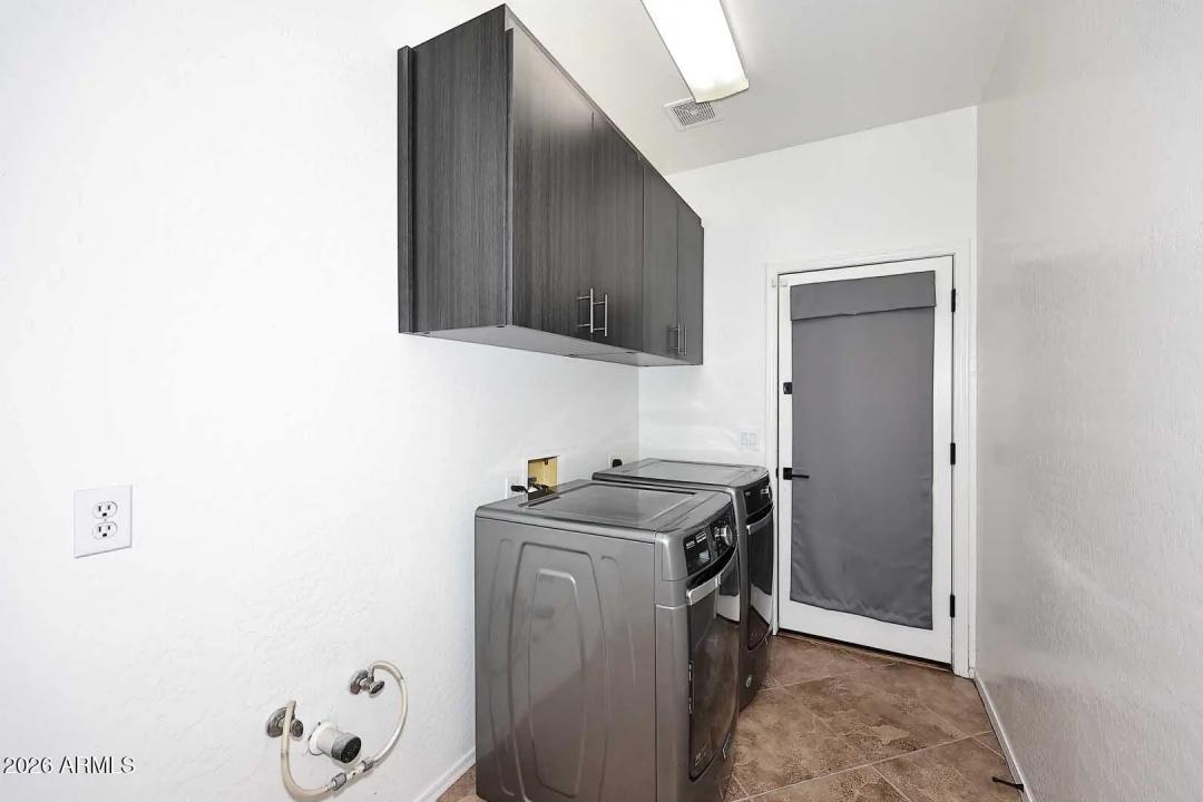 Real Estate Picture 36