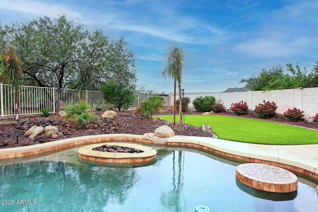 Real Estate Picture 38