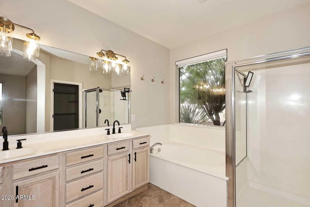 Real Estate Picture 24