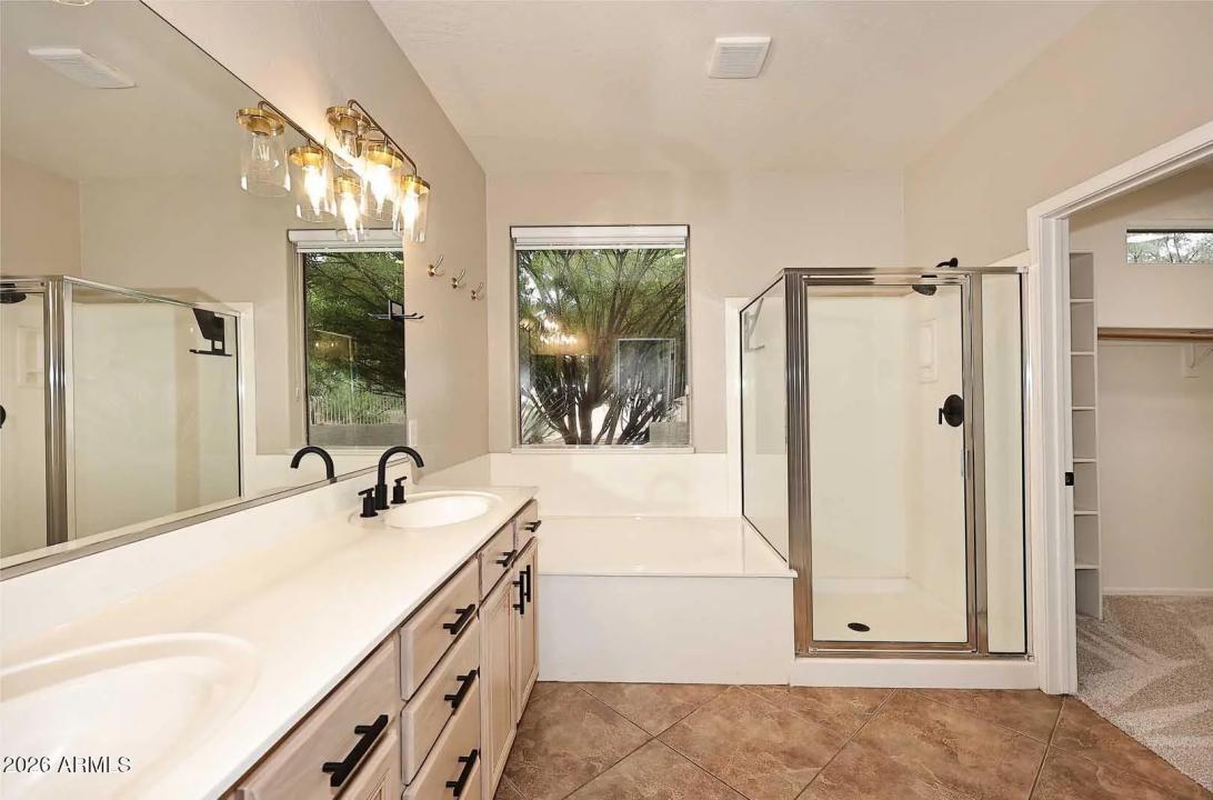Real Estate Picture 25