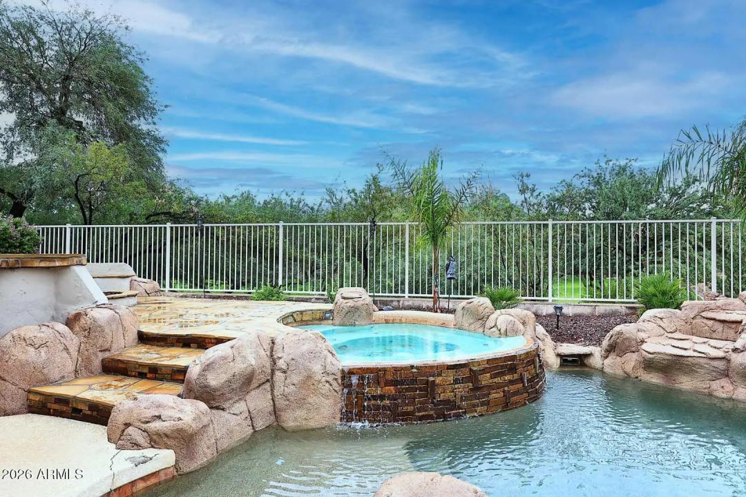 Real Estate Picture 40
