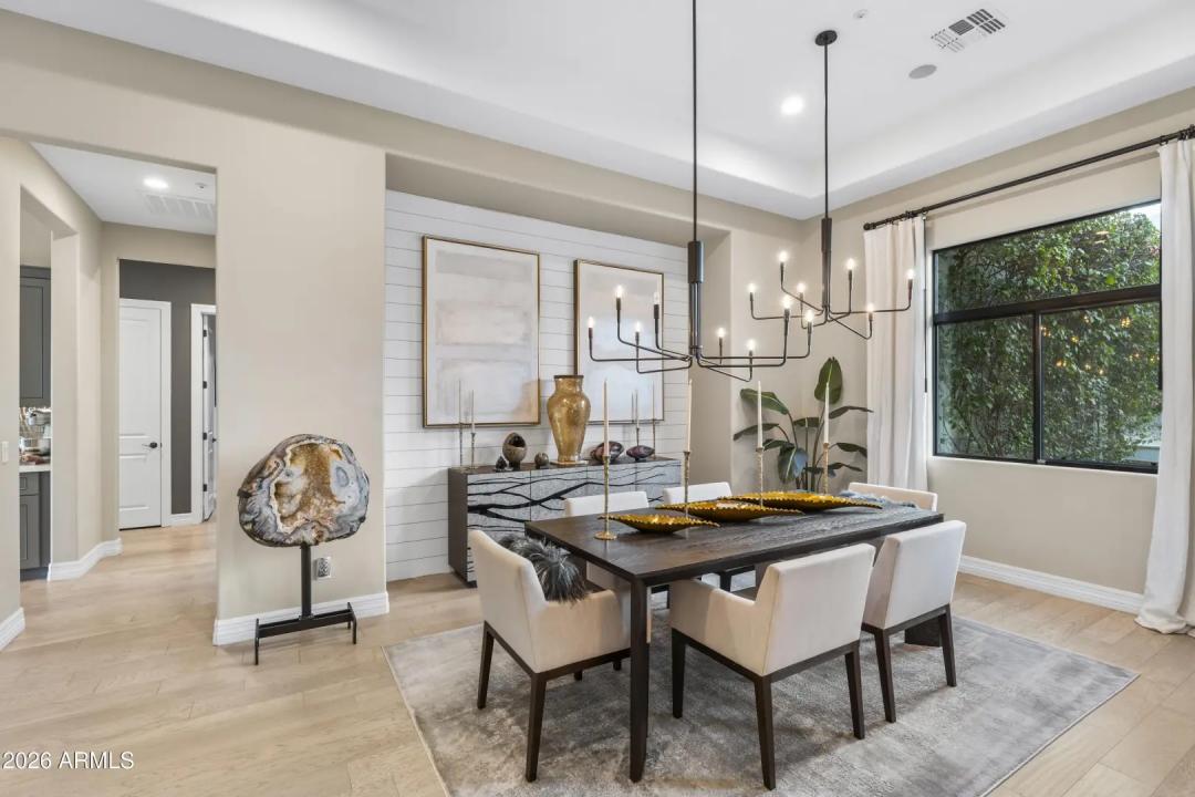 Real Estate Picture 6