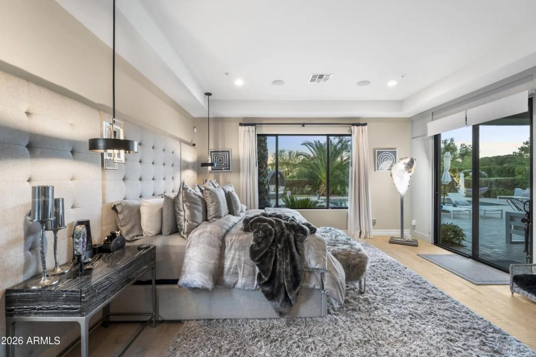 Real Estate Picture 22