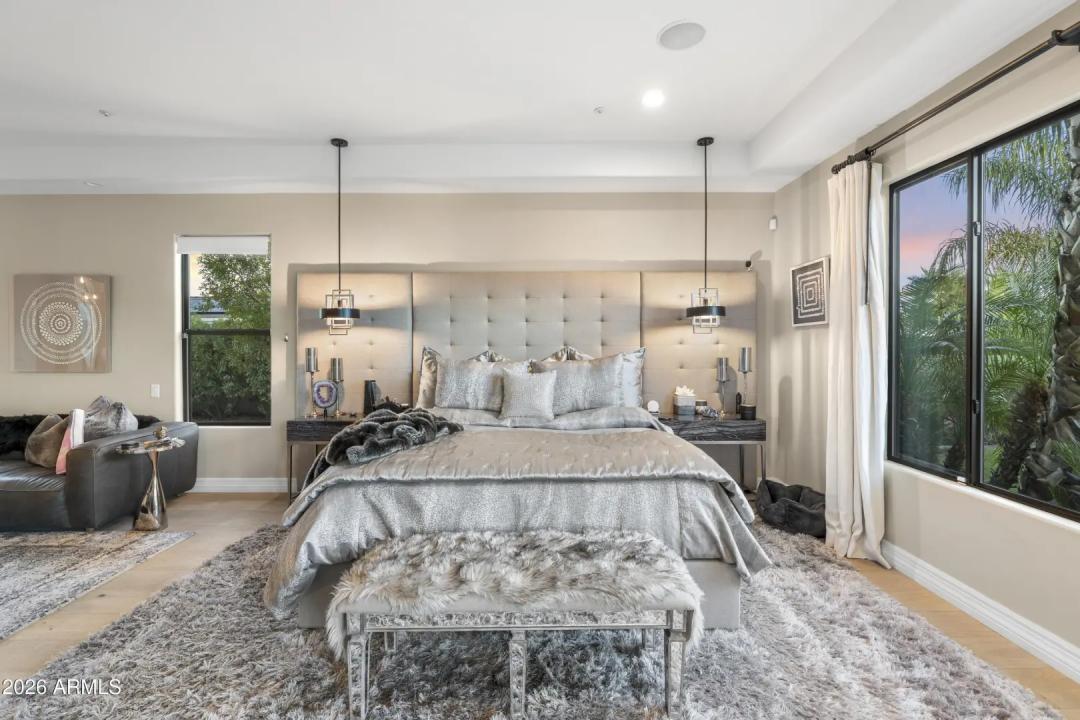 Real Estate Picture 23