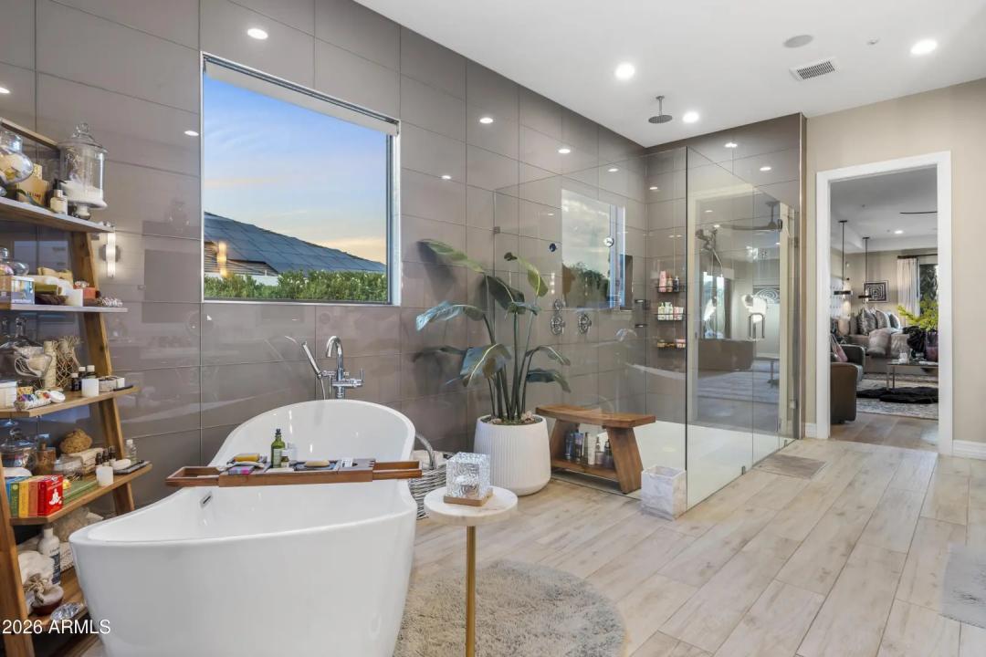 Real Estate Picture 26