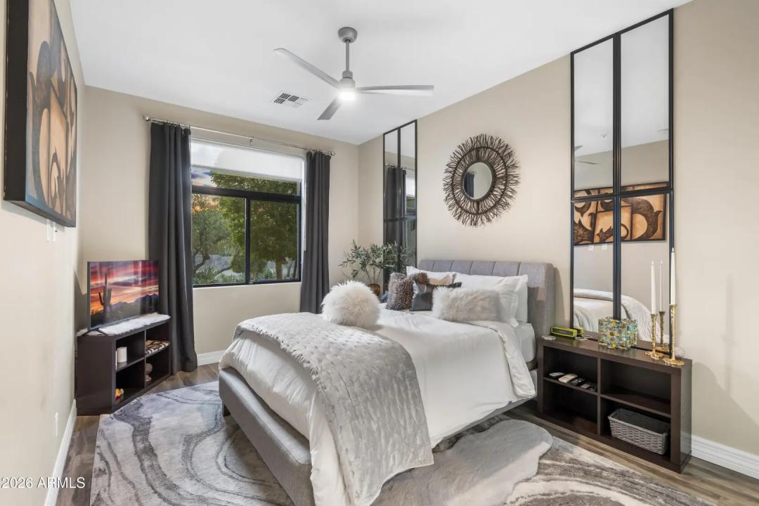 Real Estate Picture 28