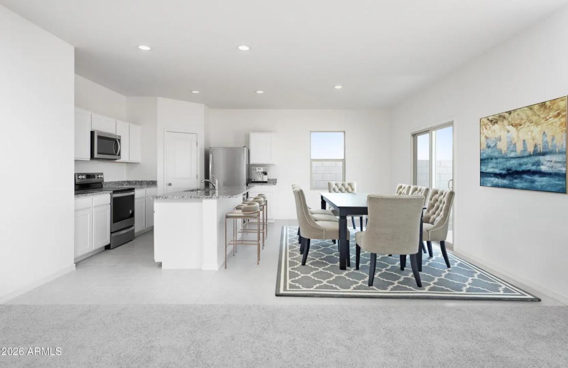 Real Estate Picture 4