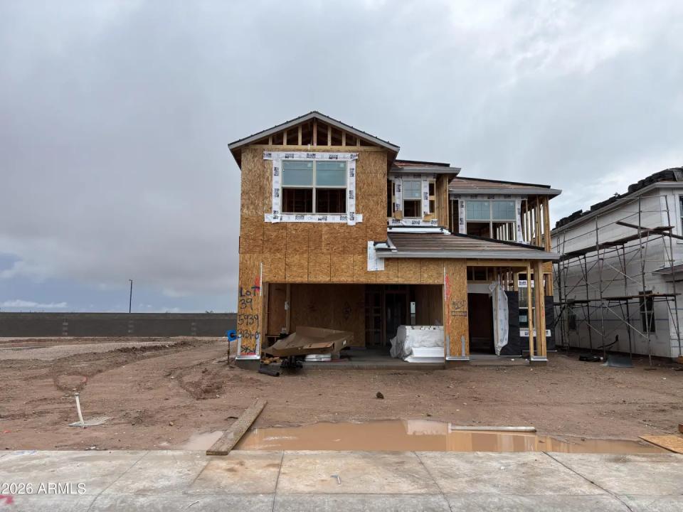 Real Estate Picture 1