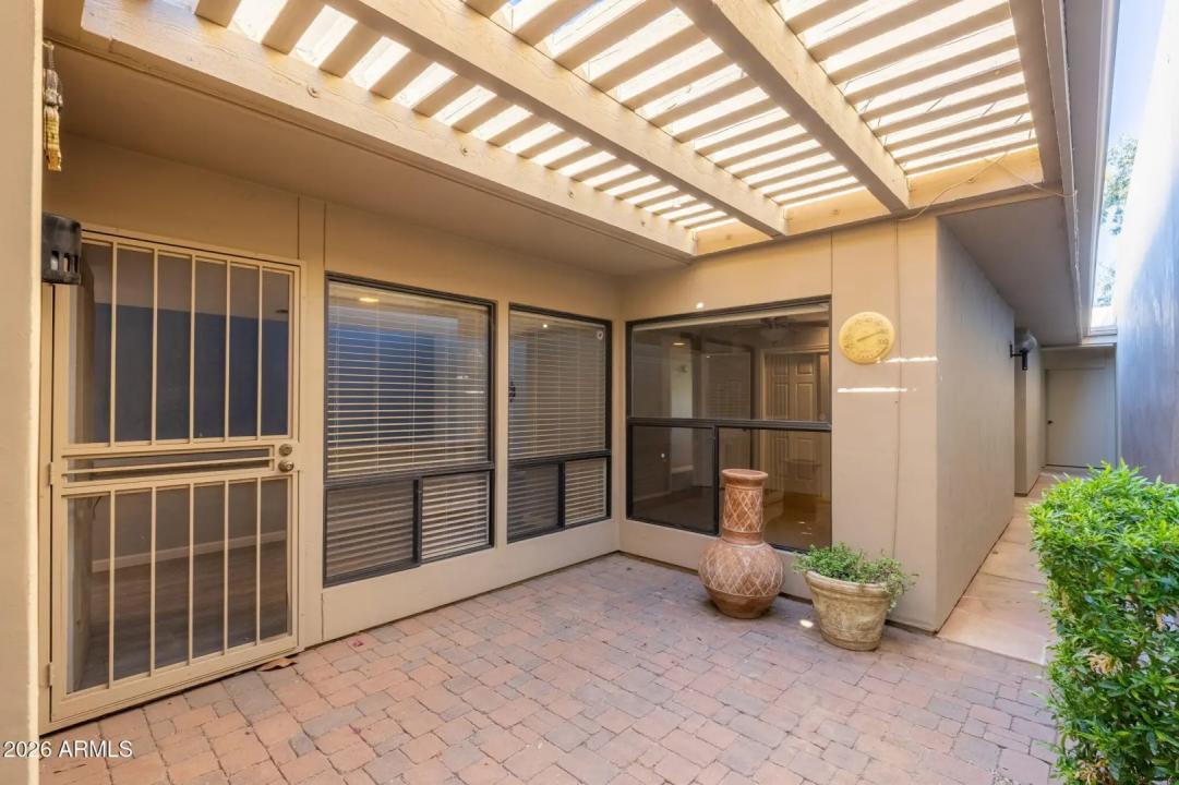 Real Estate Picture 6