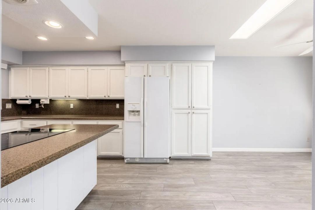 Real Estate Picture 22