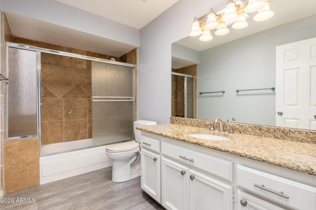 Real Estate Picture 28