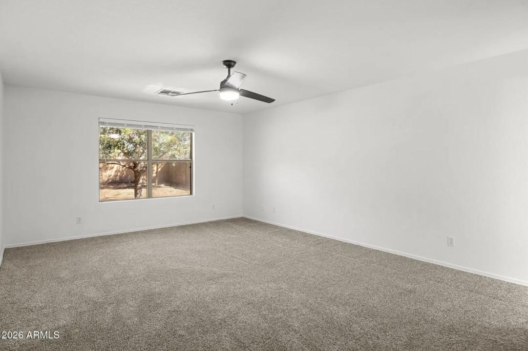Real Estate Picture 7