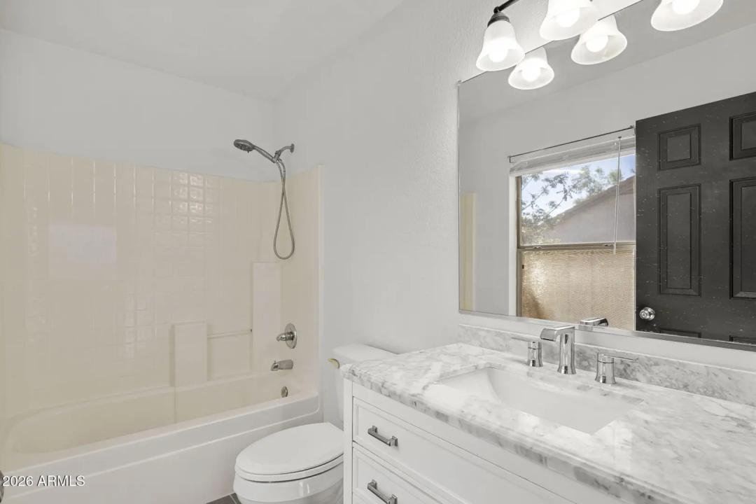 Real Estate Picture 9