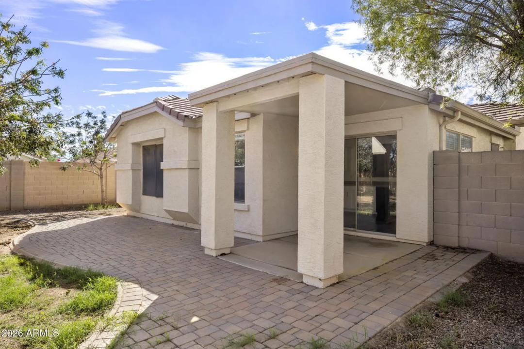 Real Estate Picture 15