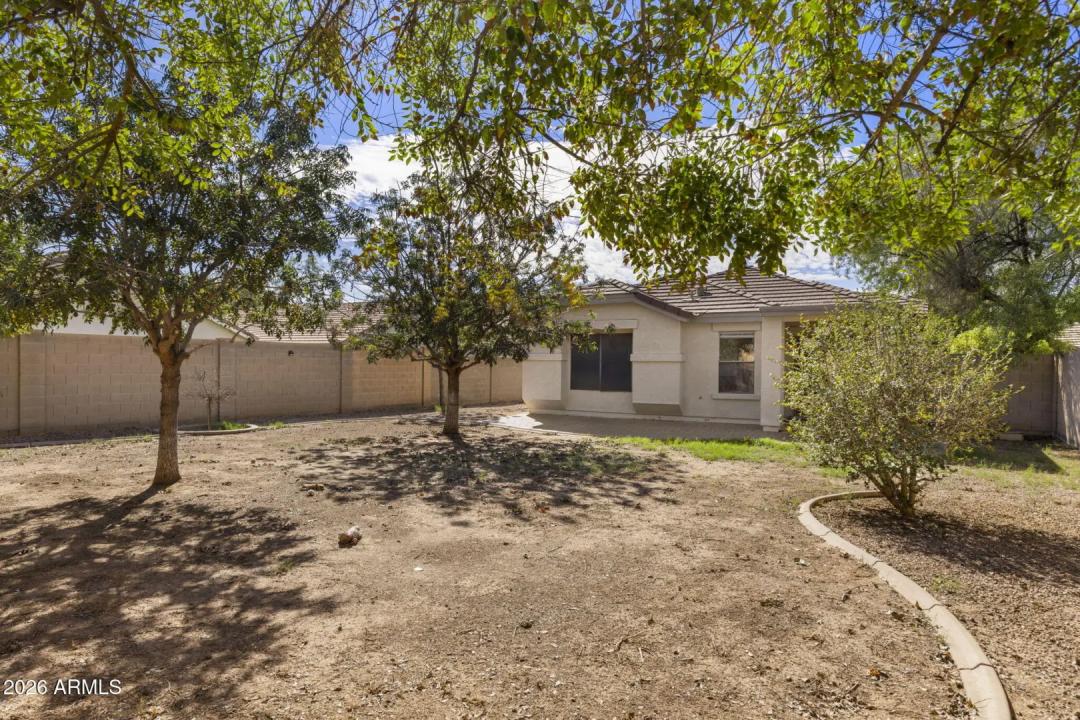 Real Estate Picture 17