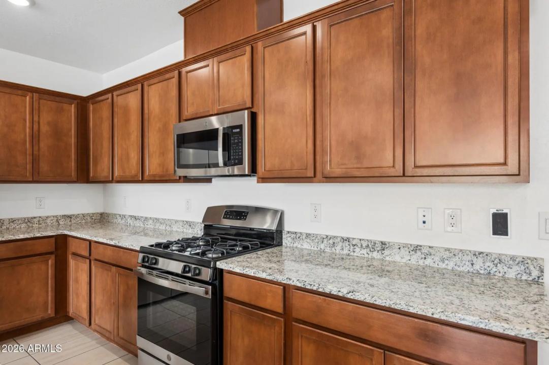 Real Estate Picture 10