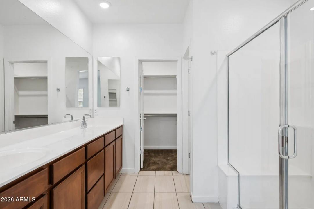 Real Estate Picture 12