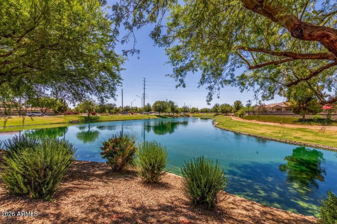 Real Estate Picture 18
