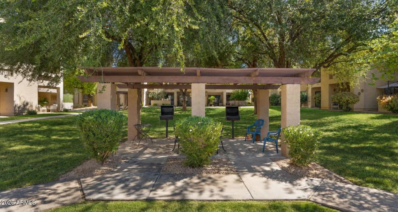 Real Estate Picture 32