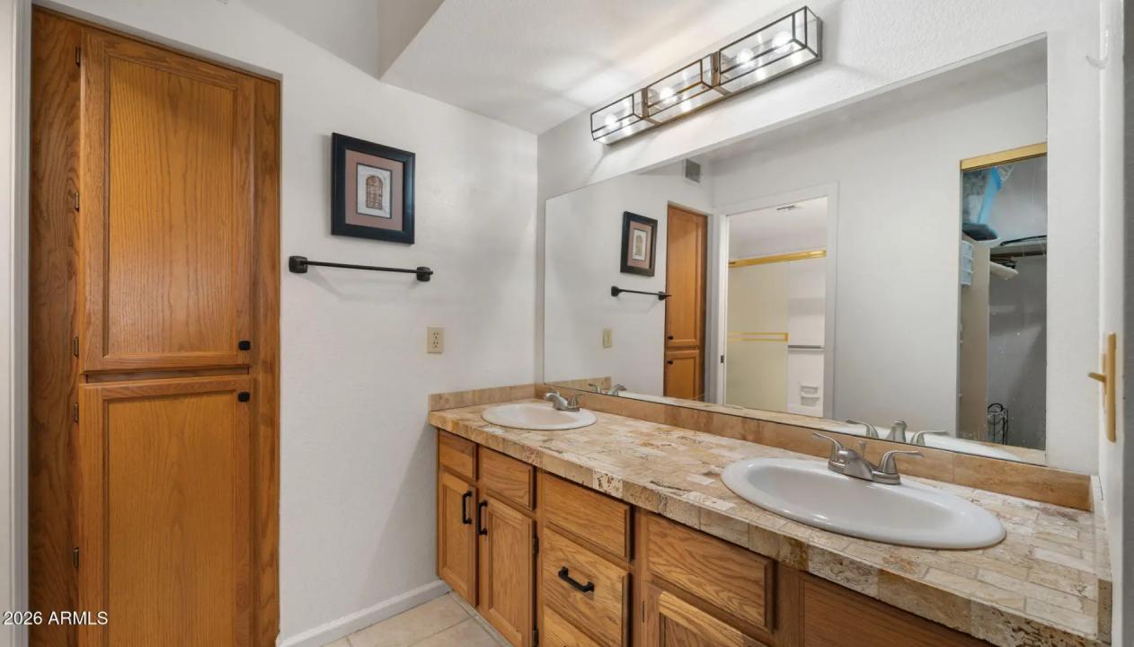 Real Estate Picture 19