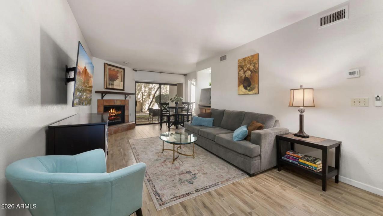 Real Estate Picture 6