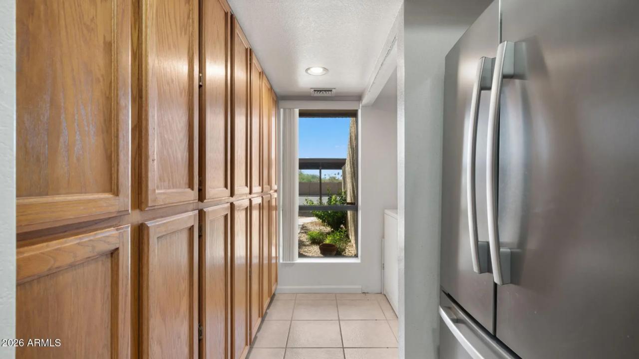 Real Estate Picture 5