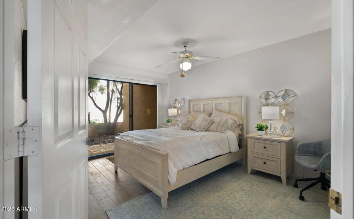 Real Estate Picture 12