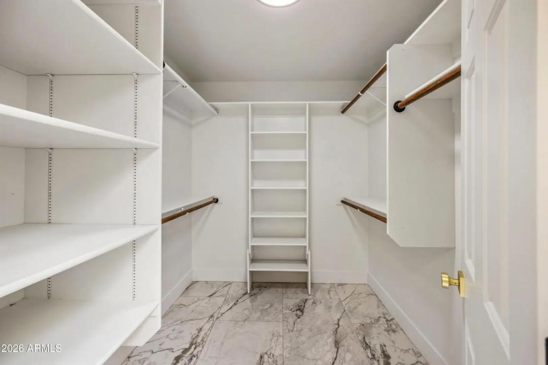 Real Estate Picture 17