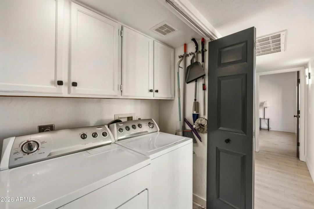 Real Estate Picture 18