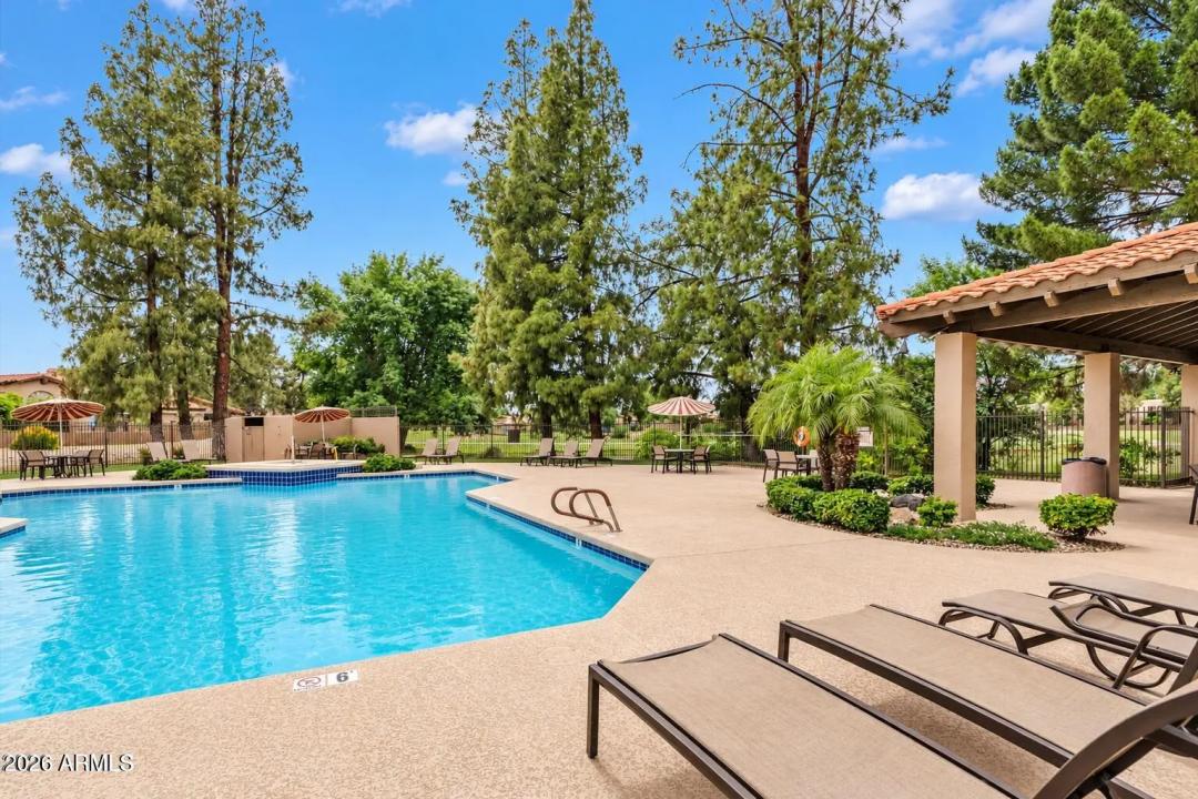 Real Estate Picture 24