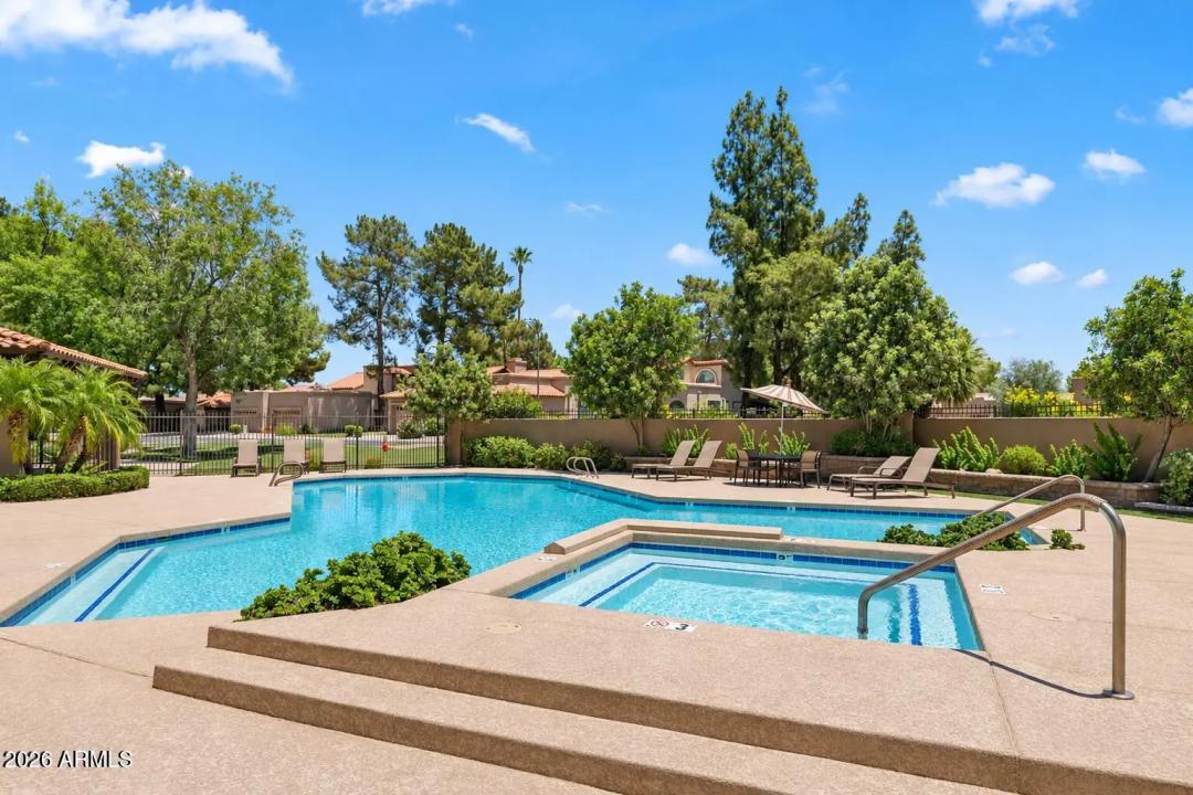 Real Estate Picture 25