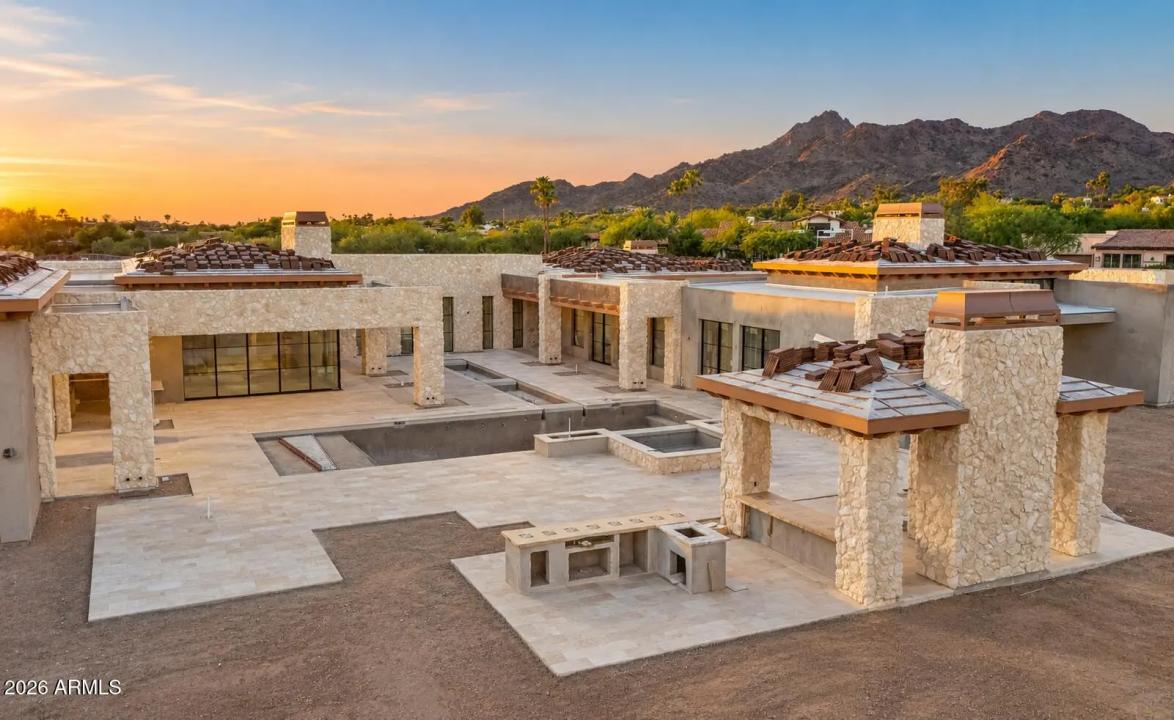 Real Estate Picture 4