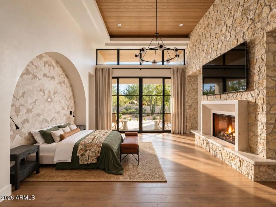 Real Estate Picture 8