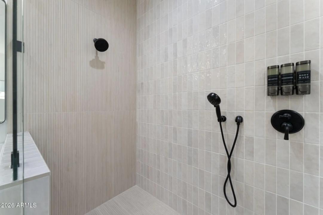 Real Estate Picture 23
