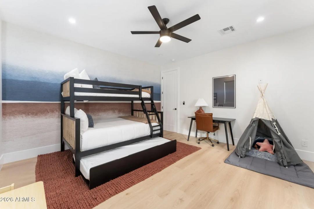 Real Estate Picture 49