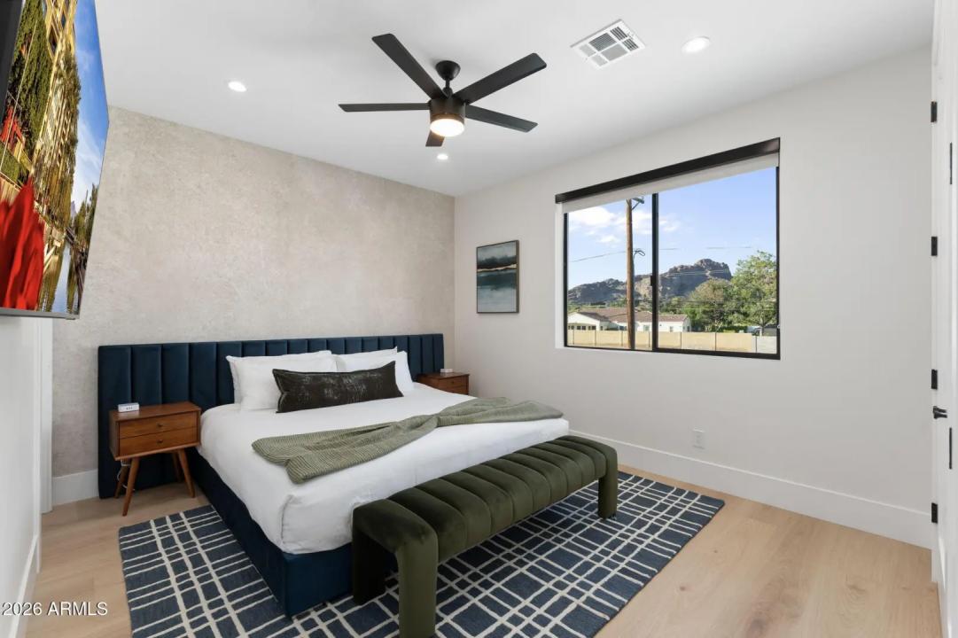 Real Estate Picture 44