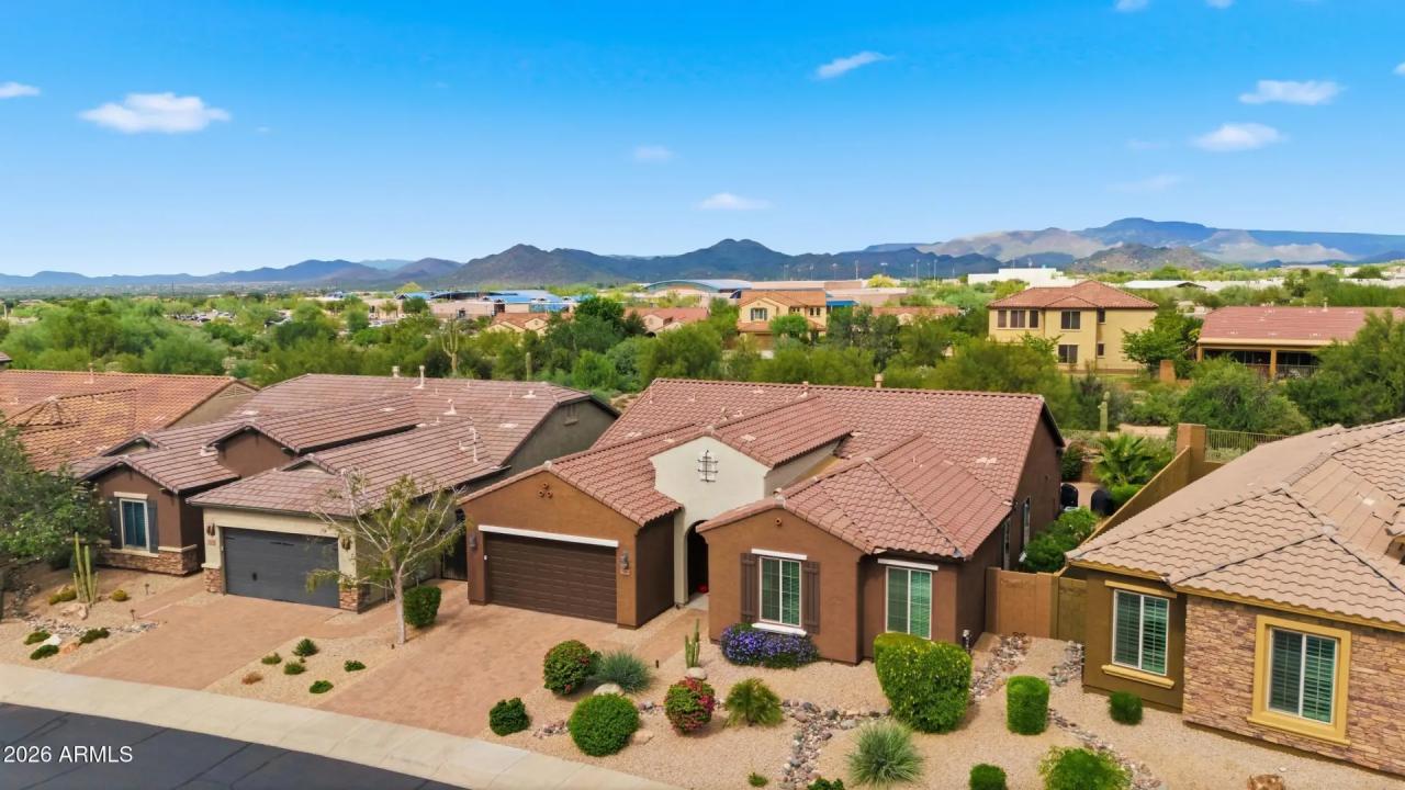 Real Estate Picture 3