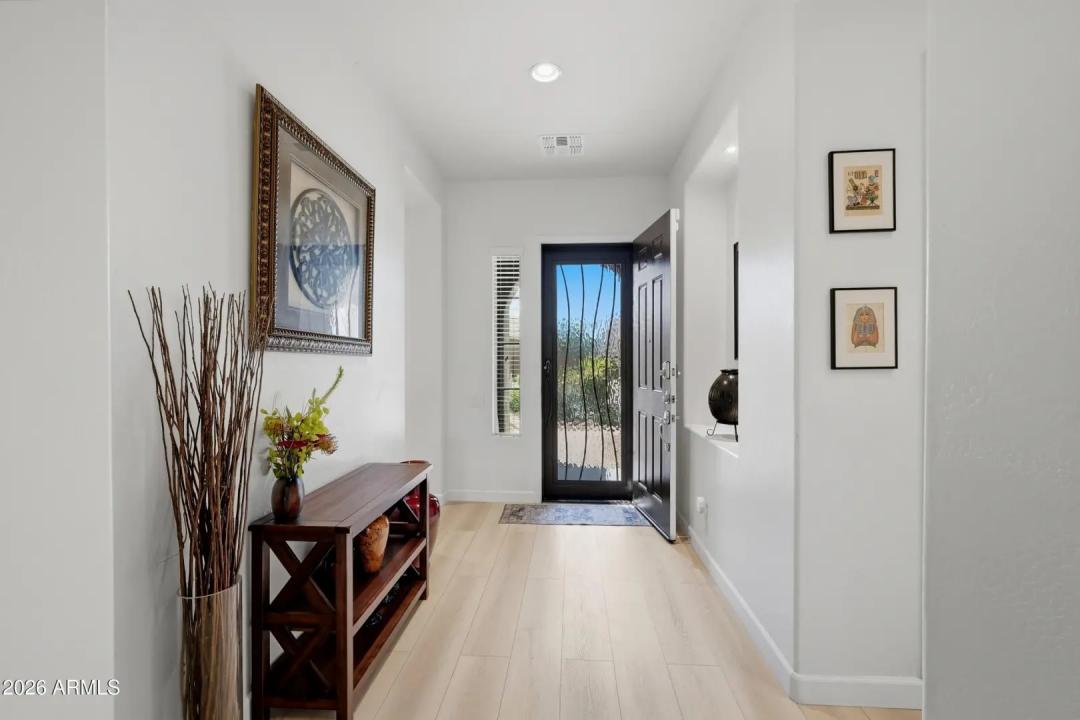 Real Estate Picture 9